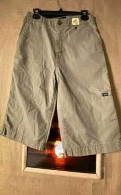 Vans Hombre Verde Sólido Corto Talla 28 Foto 1 de 4