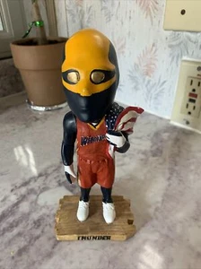 2008 SGA Golden State Warriors Mascotte PATRIOT THUNDER Bobblehead NBA *MOLTO RARA* - Foto 1 di 6