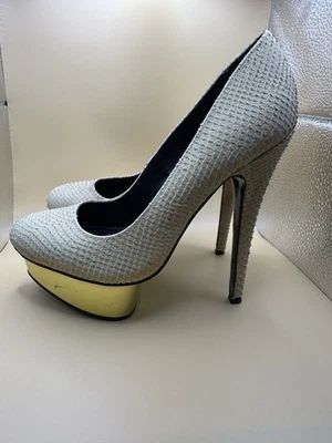 Tacones de plataforma Fergie Olivia dorados para mujer talla 8,5 Foto 1 de 4