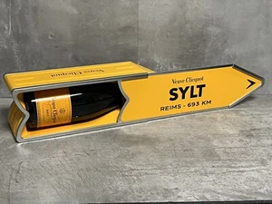 Veuve Clicquot Champagner SYLT Edition Box Fine Design Wegweiser Schatulle - Bild 1 von 9