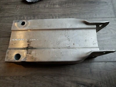 2008-2014 MERCEDES BENZ C300 C250 左侧加固支架工厂原始设备制造商 — 第 1/4 张图片