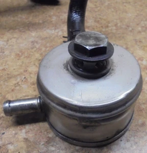 2006 Yamaha FZ6 FZ 6 FZ6-C F Z 6 600 Engine Oil Cooler Bolt Line Mount Housing - Picture 1 of 2