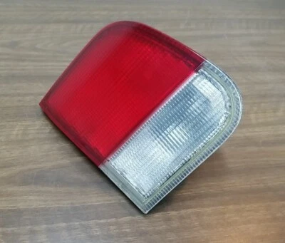 Luz trasera interior del maletero del lado del conductor izquierda sedán Honda Civic 1996-2000 OEM Foto 1 de 4