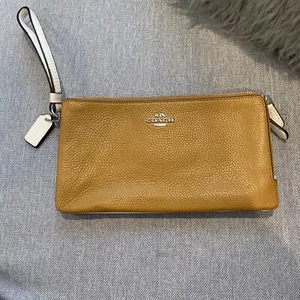 NWOT Coach Colorblock Double Zip Wallet Wristlet Light Saddle & Chalk - Picture 1 of 10