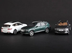 Coche modelo diecast miniatura HYUNDAI Genesis GV80 1:43 - Imagen 1 de 11
