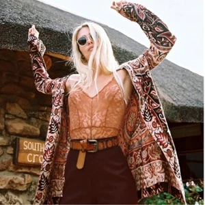 Arnhem Fleur Soft Jacket Redwood Size Medium Kimono Tapestry Boho BNWT - Picture 1 of 11