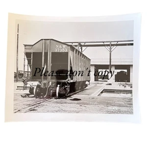 Railroad Photo Norfolk & Western Hopper Car 37353 Vintage B & W Whiting Corp - Picture 1 of 4