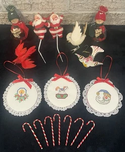 VINTAGE RETRO-17 ORNAMENTS FLOCKED FELT BIRD SANTA EMBROIDERED WOOD CHRISTMAS - Picture 1 of 12