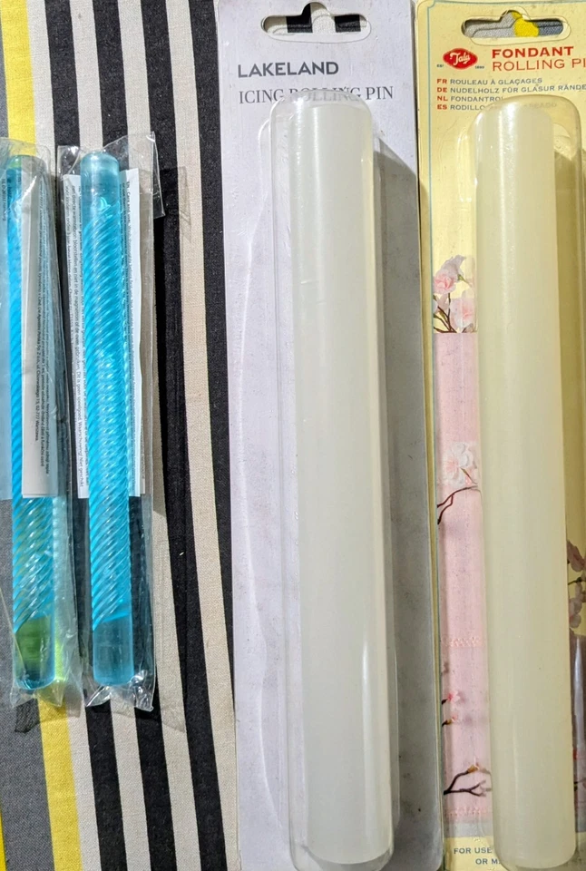 Cake Decorating x4 Silicon and Plastic Rolling Pins - Image 1 of 1