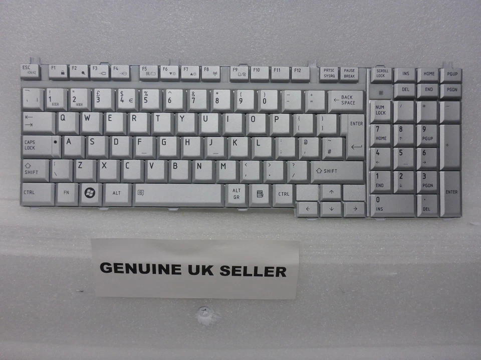 NEW ORIGINAL SILVER TOSHIBA SATELLITE L500 UK KEYBOARD - Image 1 of 2