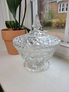 Vintage Anchor Hocking "Wexford" Lidded Pressed Glass Candy Dish - Picture 1 of 7