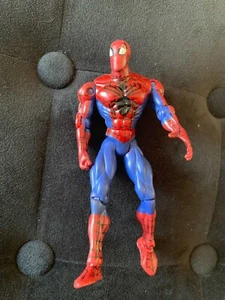 Spider-Man Figurine 1998 Marvel Toy Biz 13 Cm RARE - Picture 1 of 2