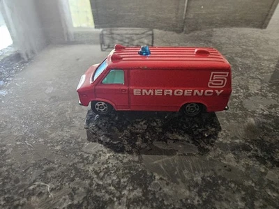 Tomica Tomy Chevrolet Chevy Van, F22. Tema de emergência vermelho, 1977.  Solto - Imagem 1 de 4