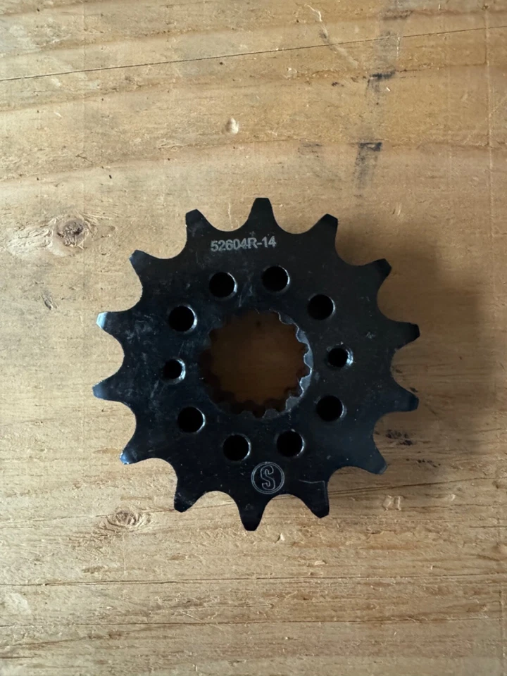 SUPERLITE Sprocket 52604R-14 Ducati 620 695 696 748 750 796 800 S2r 803 900 - Image 1 of 1