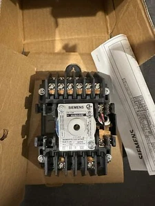 CONTATTORE ILLUMINAZIONE 8 POLI BOBINA 120V, ADATTO 91882031 CLM82031 - Foto 1 di 1