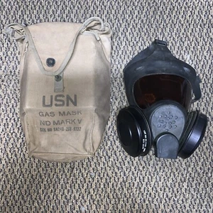 Gas Mask 1950s US Navy ND Mark V Gas Mask Military Vietnam War With Bag - Picture 1 of 10