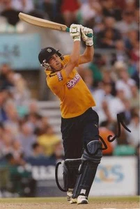 HAMPSHIRE: CHRIS WOOD SIGNED 6x4 ACTION PHOTO+COA - Imagen 1 de 1