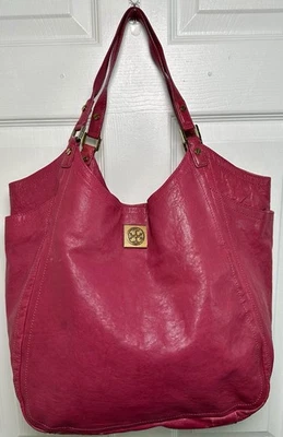 Bolso holgado de cuero de becerro Louisa TORY BURCH rosa intenso grande cierre magnético Foto 1 de 4