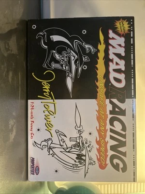 NHRA Action Jerry Toliver Mad Racing Spy Vs Spy escala 1:24 carro engraçado fundido - Imagem 1 de 2