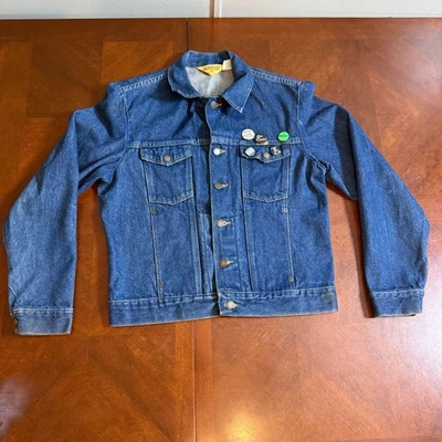 Chaqueta de Camionero Rustler Denim De Colección M Mickey's Get Stung Parche Punk Prendedores leer Foto 1 de 4