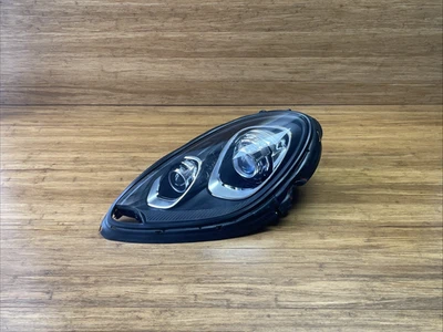 2015-2018 Porsche Macan S 95B Front Left Xenon Headlight Assembly OEM *NOTE* - Image 1 of 4
