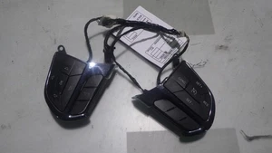 15 CHRYSLER 200 STEERING WHEEL CRUISE CONTROL SWITCH 68245348AA - Bild 1 von 7