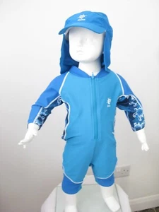 BOYS OZCOZ UV 50+ SUN PROTECTION 1 PIECE SWIM SUIT 18-24 RASH GUARD & HAT - Picture 1 of 5