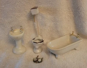 Miniature Vintage Dollhouse Ceramic Bath Set With Tub, Sink and Toilet - Picture 1 of 12