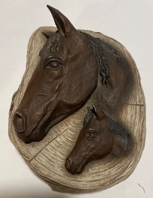 Colección Rosa Oculta De Colección Por Gary Rose 3D Yegua y Foal Cabeza de Caballo Resina Baratija Caja Foto 1 de 4