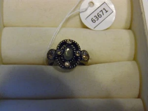 Lia Sophia Gold Colored with Brown Stones Ring "Florentine" Size 8 NWT  - Picture 1 of 1