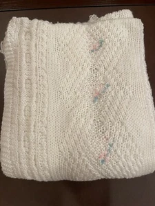 Vintage White Crochet Knit Throw Blanket Cottage Bed Living Room 60 x 60 Frills - Picture 1 of 9
