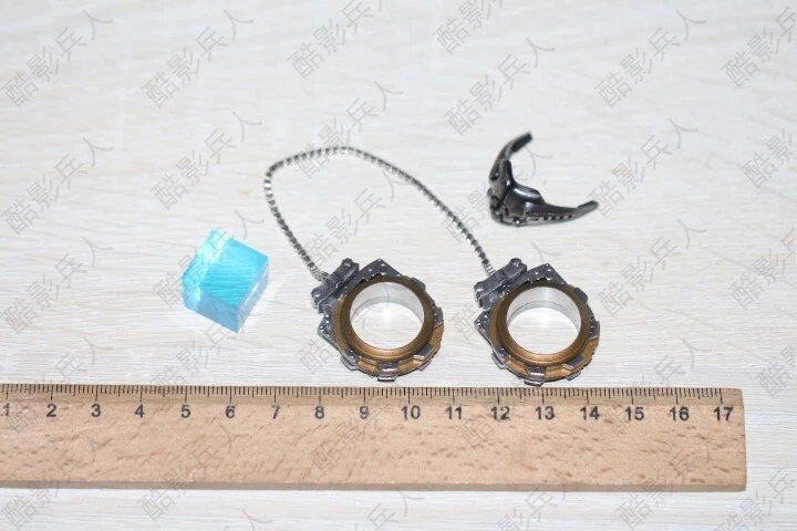 1/6 HotToys HT MMS579 Avengers Endgame Loki Accesorios Teseracto Esposas Máscara Foto 1 de 1