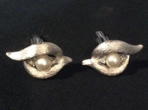 SUPER RARE CROWN TRIFARI Cufflinks Silver tone Pearl Rhinestone A306-9 - Picture 1 of 4