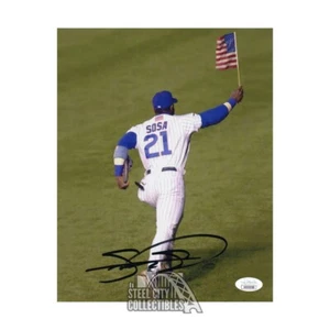 Sammy Sosa Autographed Chicago 8x10 Baseball Photo - JSA (American Flag) - Picture 1 of 1