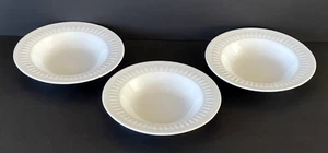 Oneida Athena Ariel 8.75" Soup Bowls White Majesticware Embossed Rim Set of 3 - Picture 1 of 7