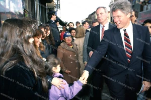 President Bill Clinton in New York City Original Globe 35mm Photo Slide - Picture 1 of 1