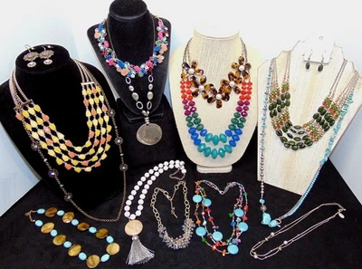 LOTE DE 15 PIEZAS JOYERÍA DE MODA TALBOTS, LOFT, EsMor, J. TRIPULACIÓN, PIEDRA, DIAMANTES DE IMITACIÓN Foto 1 de 4