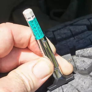 1x Car Tire Depth Gauge Tester Color Tyre Tread Metric Gage Motor Measure Tool - Picture 1 of 12