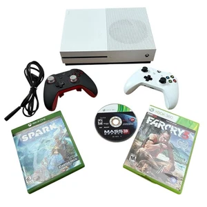 Xbox One S 1TB Konsole Bundle Weiß Model 1681 mit 2 Controllern 3 Spiele Pwr Kabel - Bild 1 von 24