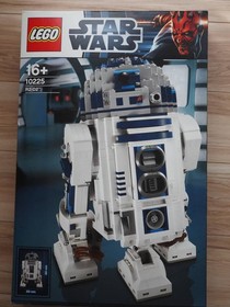 LEGO Star Wars 10225 R2-D2 Model Set Unused Sealed Collectible