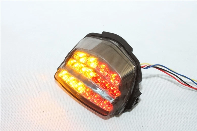 Luz trasera LED de humo señal de giro de freno para 08-12 Honda CBR 1000RR/Fireblade Foto 1 de 4