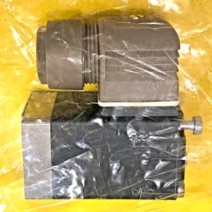New Bürkert Solenoid Valve 212 (A) 24V LUUL PN 0-1barr - Picture 1 of 19
