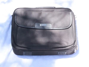 New! - Targus Laptop Softcase (Open Box) - Picture 1 of 3