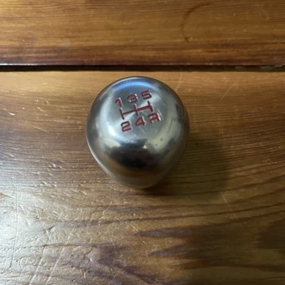 Perilla de cambio Skunk2 gris titanio ponderada Billet 10x1,5 mm para Honda Acura 5 velocidades Foto 1 de 3