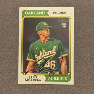 Tarjeta firmada autografiada por Luis Medina 2023 Topps Heritage High Number RC A #649 - Imagen 1 de 1