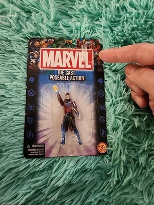 "Figura de colección 2002 Gambito X-Men Classics Die Cast Poseable 2,5""". Caja dañada  Foto 1 de 2