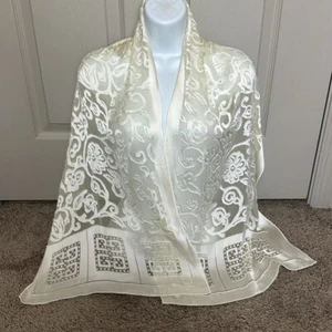 GIVENCHY Damen großer rechteckiger Schal weiß Blumenmuster Viskos/Seide 58/16 - Bild 1 von 9