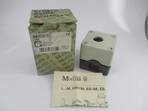 MOELLER SINGLE BUTTON ENCLOSURE I1M *NEW IN BOX* - Picture 1 of 3