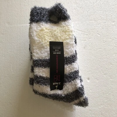 Meias aconchegantes NOBO No Boundaries coração listrado e branco tripulação 2 pares sapato tamanho 4-10 - Imagem 1 de 4