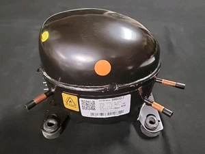 NUOVO COMPRESSORE OEM WHIRLPOOL W11635510 SIGILLATO IN FABBRICA pre foto - Foto 1 di 12